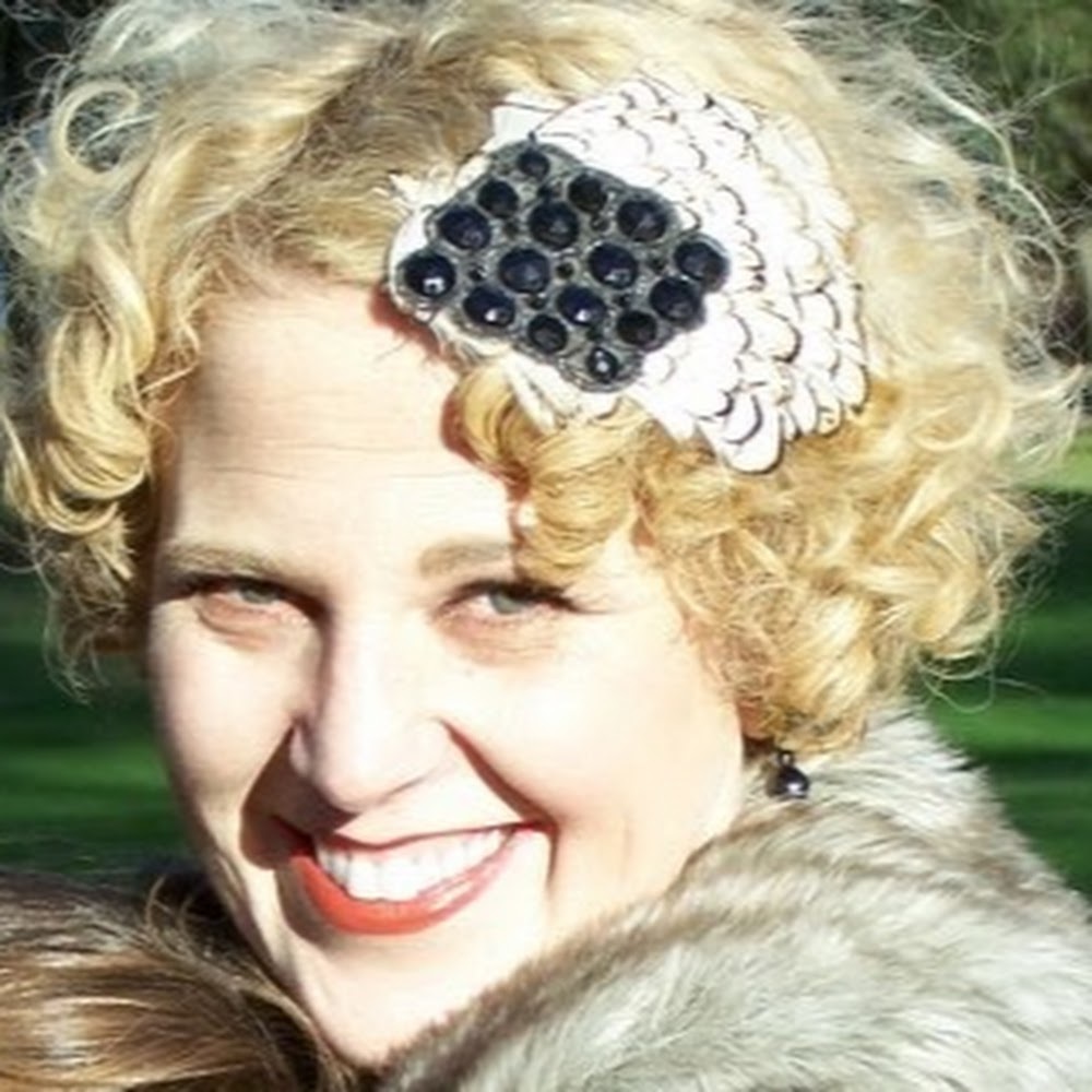 Meet your Posher, Leslie